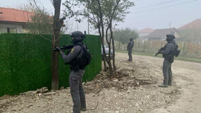 Разкриха група, разпространявала дрога чрез куриерски пратки в цялата страна