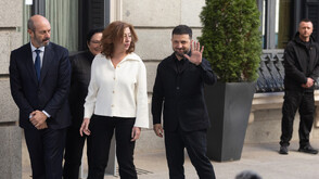 Зеленски е в Испания за срещи с краля и премиера