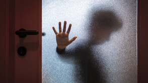 Нова мода: Деца изготвят ценоразпис с различни видове насилие, които поръчител може да си купи