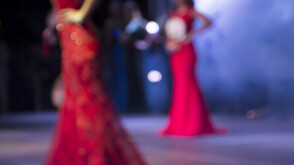 Съдия от „Мис Вселена“ заяви, че конкурсът е нагласен и подаде оставка