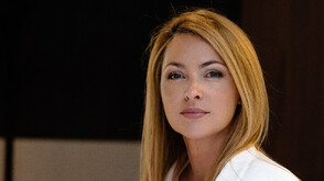 Галерия Vivacom Art Hall Оборище 5 открива „Свят в света“ – самостоятелна изложба на Ваня Дудоленска