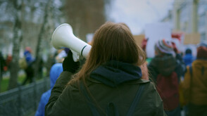 Служители на НОИ излизат на протест