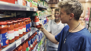 Задържаха над 42 тона български доматен сос с италиански етикети в Бриндизи