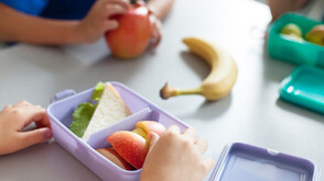 Първите 1000 дни: Защо храненето на децата е "храна за мозъка"