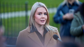 Депортират роднина на говорителката на Тръмп