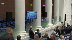 От първи опит: Парламентът не събра кворум, за да започне работа