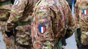 Франция въвежда доброволна военна служба от лятото на 2026 г.