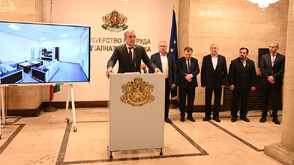 Разкриват 5 нови центъра за настаняване на възрастни хора със 100 места