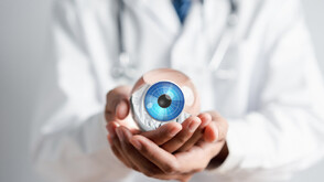 Здрави очи до дълбока старост: Диагностика, лечение и профилактика