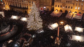 Откриха двата големи коледни базара в Прага, в града има общо 7