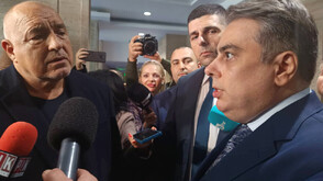 Политика и шоубизнес – новата необходима симбиоза