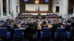 Протестите срещу бюджета и управлението – на фокус в НС