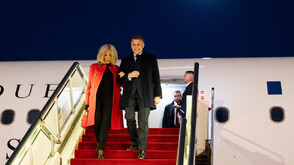 Макрон започна визитата си в Китай с обиколка на Забранения град