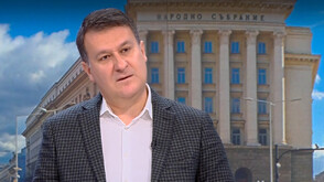 Доц. Любенов: Кабинетът трудно ще устои на нарастващото обществено напрежение