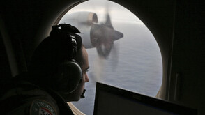 Една от най-големите мистерии в света: Възобновяват търсенето на изчезнал през 2014 г. самолет (ВИДЕО)