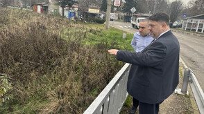 Атанас Зафиров и областният управител на Перник обходиха критични участъци по поречието на Струма