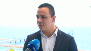 Да плуваш в ледени води на Никулден: Състезание с рекордьора Цанко Цанков