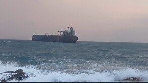 Антон Златанов: Лошото време не позволява евакуация на екипажа на танкера, заседнал край Ахтопол