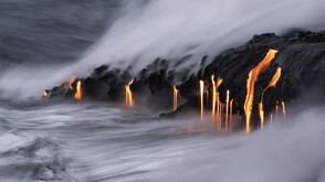 Вулканът Килауеа изхвърли 100-метрови фонтани от лава