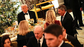 Тръмп връчи медали на носителите на наградите на "Кенеди център