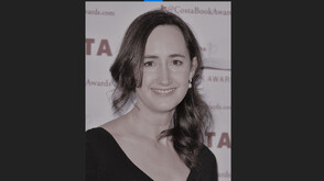 Почина писателката Софи Кинсела