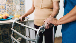 Правителството отпуска 143 хил. лв. за изграждането на три нови центъра за възрастни хора