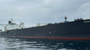 Украински дронове удариха руски танкер в Черно море