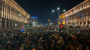 Равносметката след 10 декември: Многолюдни протести в над 20 града у нас и в чужбина, над 40 задържани