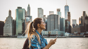 САЩ ще проверяват социалните мрежи на туристите за последните пет години