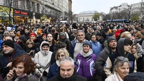 Масов протест срещу режима на Орбан след разкрития за малтретиране на деца в дом