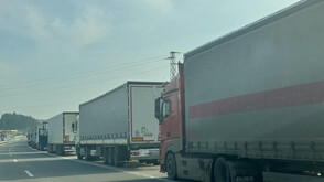 15 км опашка от камиони на "Капитан Андреево" заради блокадите в Гърция