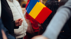 „Правосъдие в плен": Как филм за корупцията в съдебната система на северната ни съседка доведе до масово недоволство?