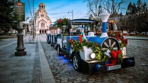 Коледни влакчета тръгват в центъра на София