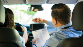 Автоинструктори в Бургаско излизат на протест