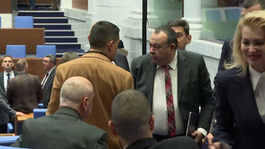 Ритник в корема: Депутати на МЕЧ и "ДПС-Ново начало" се спречкаха в Народното събрание (ВИДЕО)