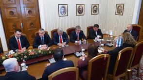 „БСП-Обединена левица“ при президента: Предложихме ново разглеждане на редовния бюджет