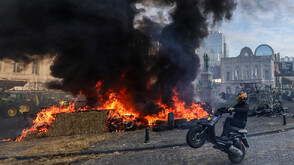 Сблъсъци между полицията и протестиращи фермери в Брюксел (ВИДЕО)