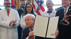 Тръмп подписа указ за прекласифициране на марихуаната като по-малко опасно вещество