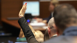 Последно редовно заседание на парламента за тази година