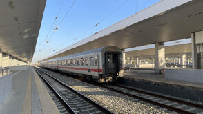 Влаковете ще се движат с повече вагони за празниците