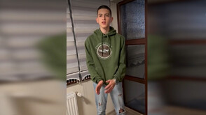 „Мисия Коледа“: 17-годишен младеж дари парите от рождения си ден за хора в нужда в Северозапада