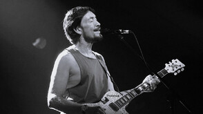 Отиде си певецът Крис Риа