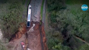 Огромна дупка се отвори под плавателен канал в Англия (ВИДЕО)