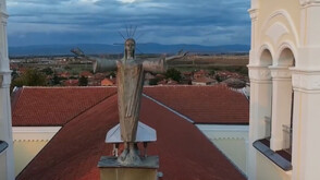 Раковски посреща Коледа с мащабна Витлеемска пещера и подаръци за всяко дете