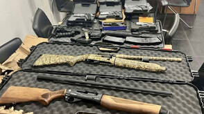 Задържаха голямо количество оръжия на МП "Капитан Андреево"