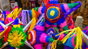 Как майсторите на пиняти в Мексико поддържат традицията жива (ВИДЕО)