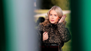 Прессекретарят на Белия дом Каролайн Ливит обяви, че е бременна (СНИМКА)