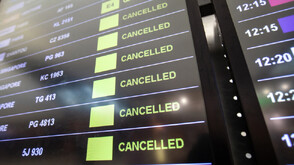 Снеговалежи блокираха над 1600 полета в САЩ