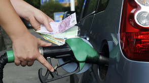 Как ще плащаме за гориво в първите дни след Нова година