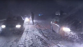 20-километрова тапа заради обилен снеговалеж в Полша